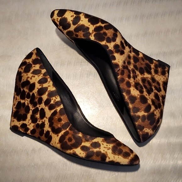 Brian Atwood Calf Hair Bejo Wedge Leopard Print Heels Size 6.5 - Picture 3 of 10